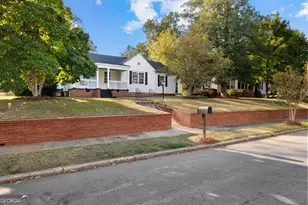 213 N St SW, Thomaston, GA 30286 - Photo 2