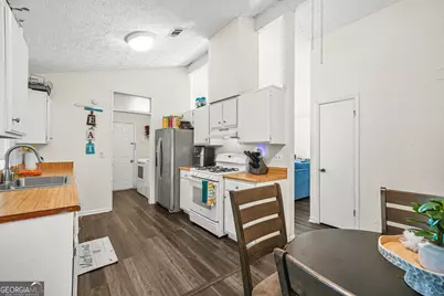 7807 Park Lane, Jonesboro, GA 30236 - Photo 10