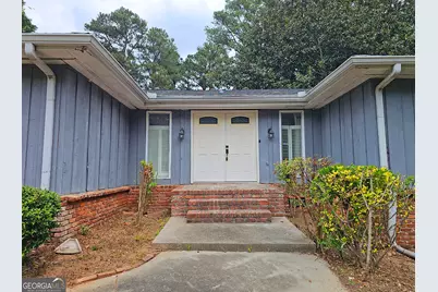 2386 Country Club Drive SE, Conyers, GA 30013 - Photo 2