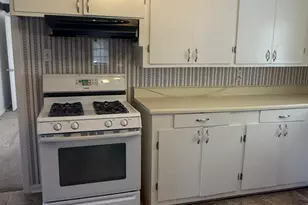 555 Jordan Ln, Swainsboro, GA 30401 - Photo 6