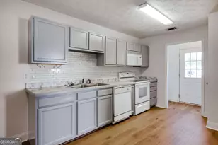 275 Westchester Cir, Athens, GA 30606 - Photo 4