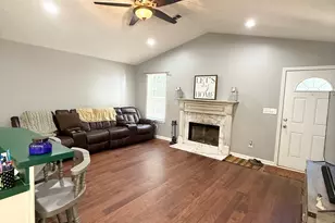 243 Pineknoll Dr, Warm Springs, GA 31830 - Photo 8