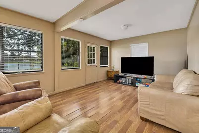 126 Lake View Circle, Brunswick, GA 31525 - Photo 6