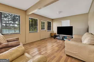 126 Lake View Cir, Brunswick, GA 31525 - Photo 6