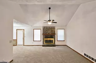 2107 Bedford Ct, Lithonia, GA 30058 - Photo 4