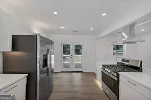 733 Pegg Rd, Atlanta, GA 30315 - Photo 18