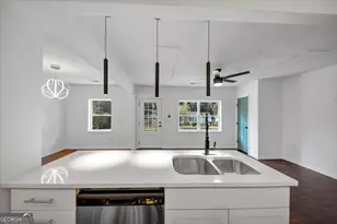 733 Pegg Rd, Atlanta, GA 30315 - Photo 16