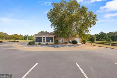 1135 E Hiawatha Street, Metter, GA 30439 - Photo 2