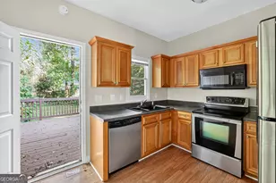 3135 Washington Rd, East Point, GA 30344 - Photo 14