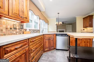 391 Foggy Bottom Dr, Carrollton, GA 30116 - Photo 10