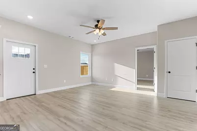 238 Beau Claire Circle, Byron, GA 31008 - Photo 4