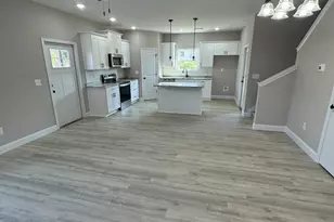 238 Beau Claire Cir, Byron, GA 31008 - Photo 4