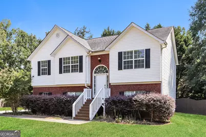 830 Lincoln Square, Locust Grove, GA 30248 - Photo 2