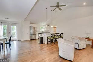 565 Martin Ln, Augusta, GA 30909 - Photo 8