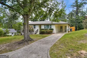 565 Martin Ln, Augusta, GA 30909 - Photo 4