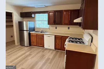 1832 SW King George Lane SW, Atlanta, GA 30331 - Photo 10