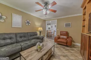 214 Kingsbury Cir, Warner Robins, GA 31088 - Photo 4