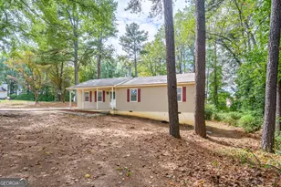 5700 Tracy Dr SE, Mableton, GA 30126 - Photo 2