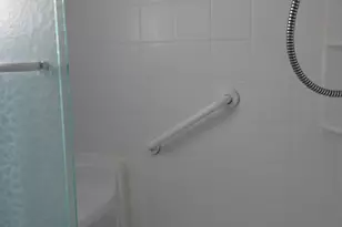 6 N Spring St, Claxton, GA 30417 - Photo 16