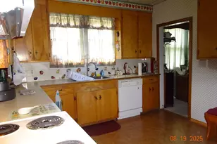 6 N Spring St, Claxton, GA 30417 - Photo 6