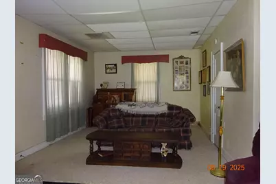 6 N Spring Street, Claxton, GA 30417 - Photo 4