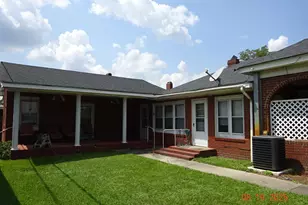 6 N Spring St, Claxton, GA 30417 - Photo 2
