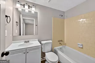 4250 Village Square Ln, Stone Mountain, GA 30083 - Photo 18