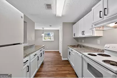 4250 Village Square Lane, Stone Mountain, GA 30083 - Photo 10