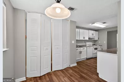 4250 Village Square Lane, Stone Mountain, GA 30083 - Photo 12