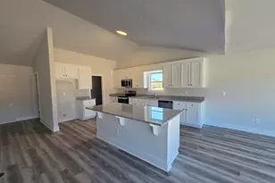 168 Highlands Dr, Winterville, GA 30683 - Photo 2