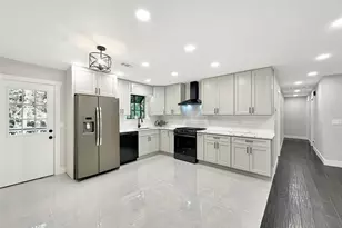 2555 Rexs Pl, Buford, GA 30519 - Photo 4