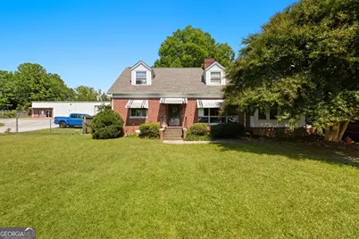 45 Hayes Street, Toccoa, GA 30577 - Photo 2