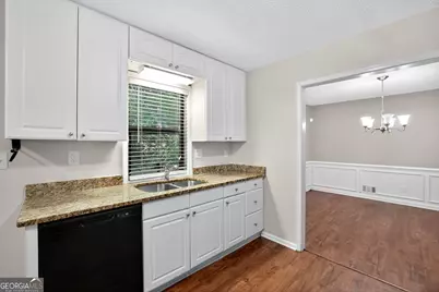 5208 Mainstreet Park Drive, Stone Mountain, GA 30088 - Photo 12