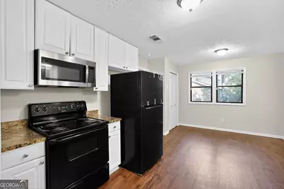 5208 Mainstreet Park Drive, Stone Mountain, GA 30088 - Photo 10