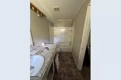 4077 Saint Charles Place, Macon, GA 31206 - Photo 12