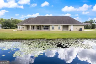 190 Lakes Dr, Brunswick, GA 31523 - Photo 2