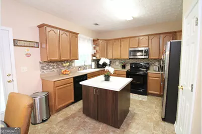 2402 Bancroft Way, Buford, GA 30519 - Photo 10