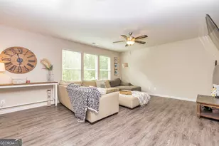 1156 Burgundy Dr, Griffin, GA 30223 - Photo 8