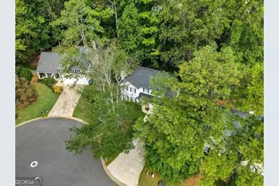 1833 Hickory Creek Court NW, Acworth, GA 30102 - Photo 2