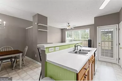 172 Oak Green Drive, Lawrenceville, GA 30044 - Photo 8