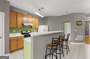 172 Oak Green Dr, Lawrenceville, GA 30044 - Photo 10