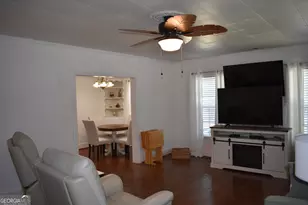 250 S Lewis St, Metter, GA 30439 - Photo 4