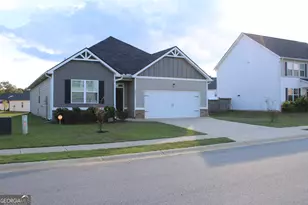 215 Barnyard Wy, Perry, GA 31069 - Photo 2