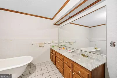 206 Ridge Circle, Dublin, GA 31021 - Photo 8