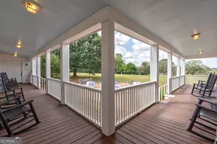 1051 Meadow Ln, Madison, GA 30650 - Photo 8