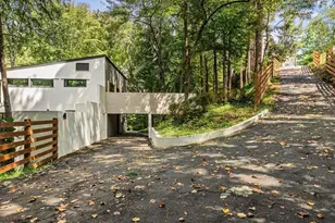 1153 Dawn View Ln, Atlanta, GA 30327 - Photo 4