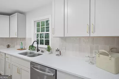 345 Henson Circle, Carrollton, GA 30117 - Photo 10