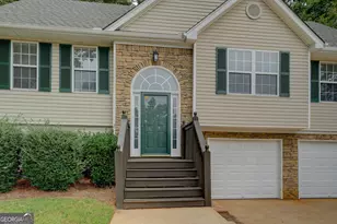 140 Clover Valley Dr, Covington, GA 30016 - Photo 2