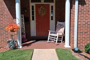 915 Charleston Ct, Gainesville, GA 30501 - Photo 2