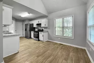 6825 Wells Ct, Cumming, GA 30028 - Photo 4